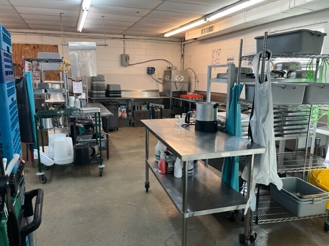 More Photos Of 1237 Strickland Rd, Roswell Light Distribution For Lease