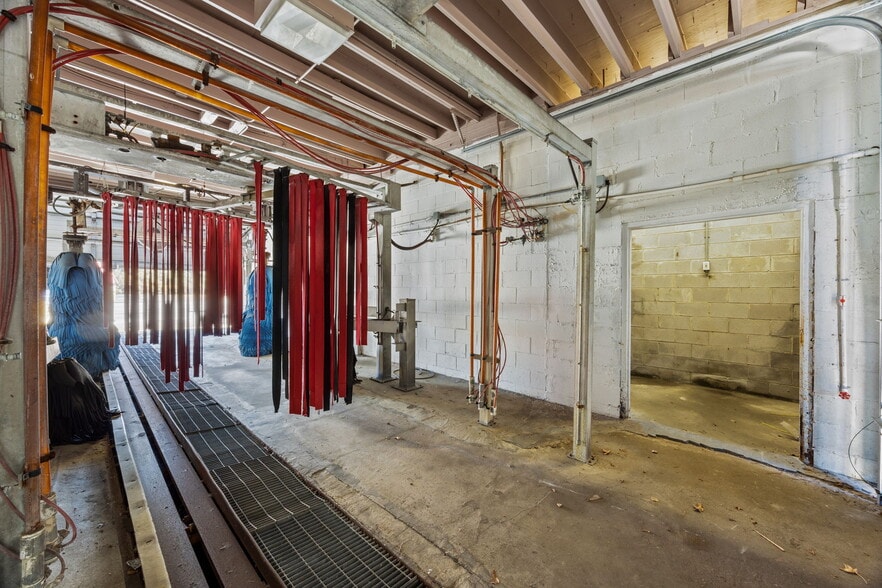 More Photos Of 508 E Main St, Havelock Carwash For Sale