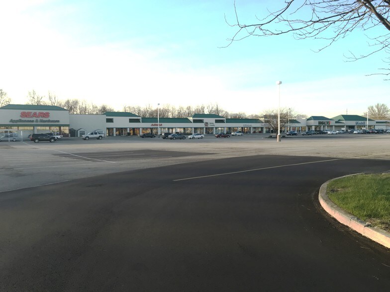 More Photos Of 4605-4627 Dixie Hwy, Fairfield Unknown For Sale