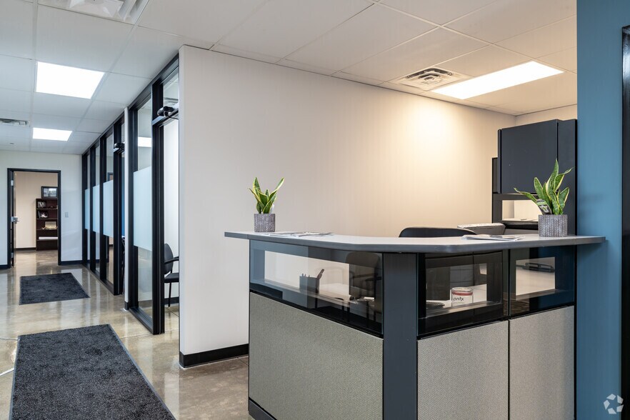 More Photos Of 251 Diversion St, Rochester Office For Sale