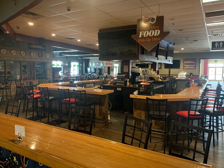 More Photos Of 277 Industrial Dr, Columbus Bowling Alley For Sale