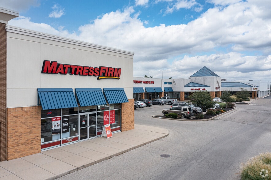 More Photos Of 4744-4800 Fields Ertel Rd, Cincinnati General Retail For Lease