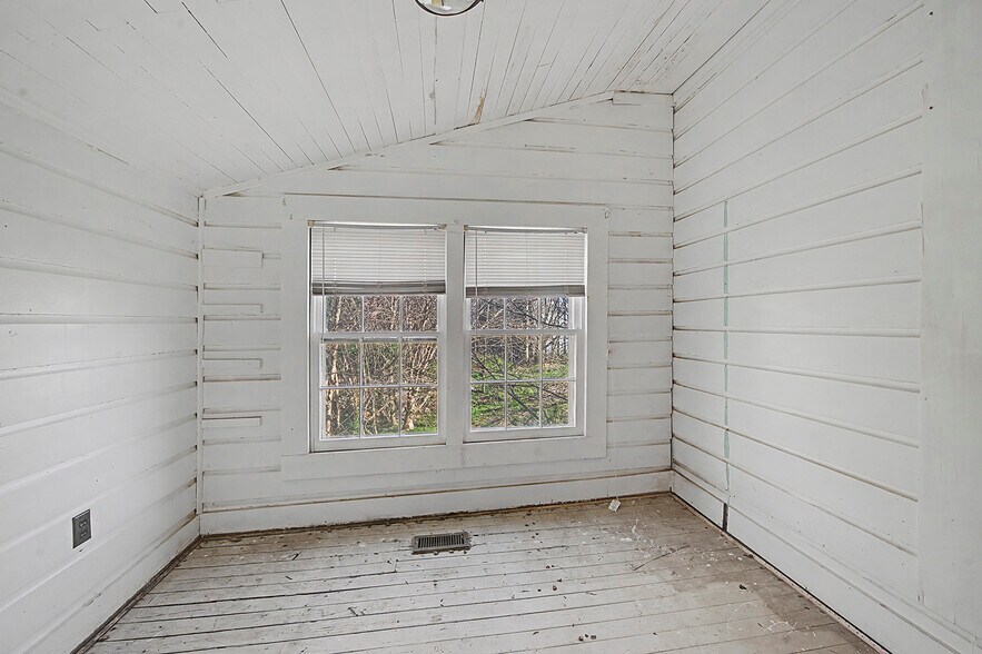 Primary Photo Of 12837 Magnolia St, Blakely Office For Sale