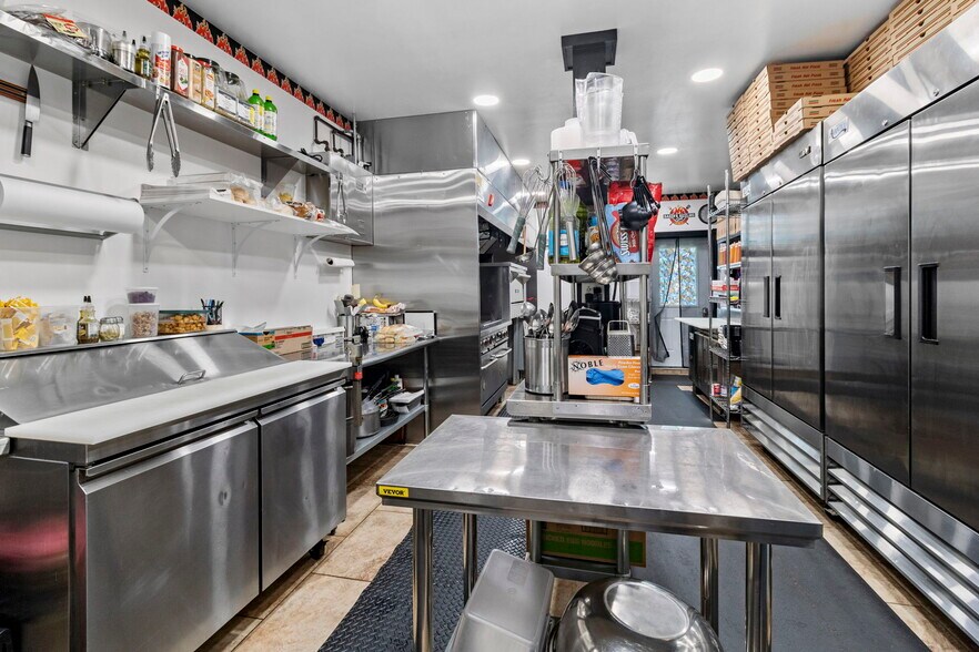 More Photos Of 18 Mckabe Rd, Colton Storefront Retail Residential For Sale