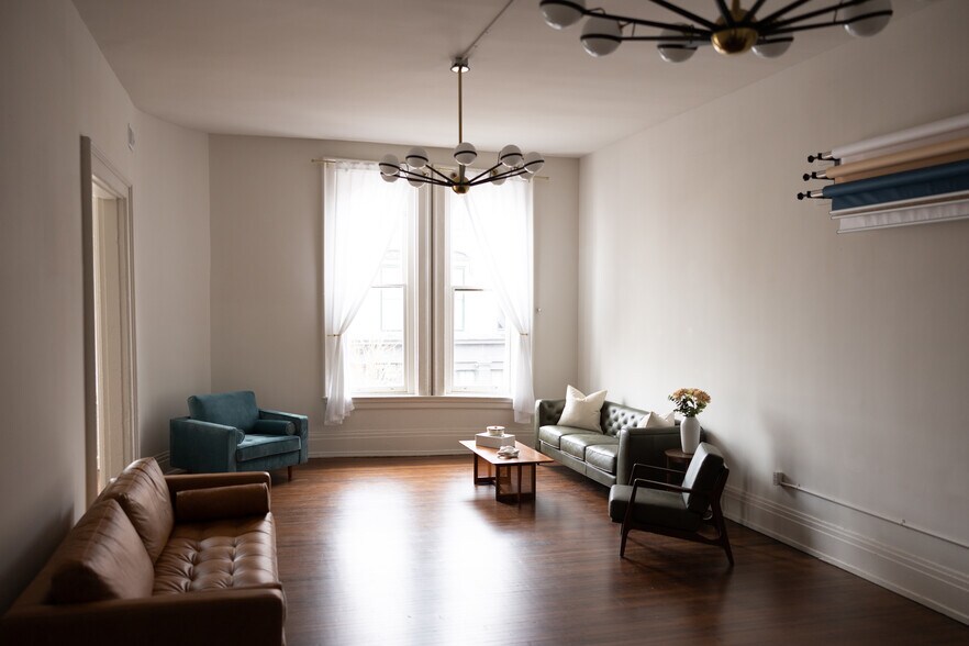 More Photos Of 401-403 Scott Blvd, Covington Storefront Retail Residential For Lease