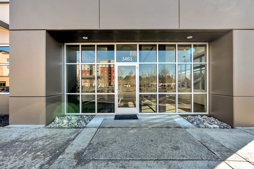 More Photos Of 3455-3499 NE John Olsen Ave, Hillsboro Flex For Sale