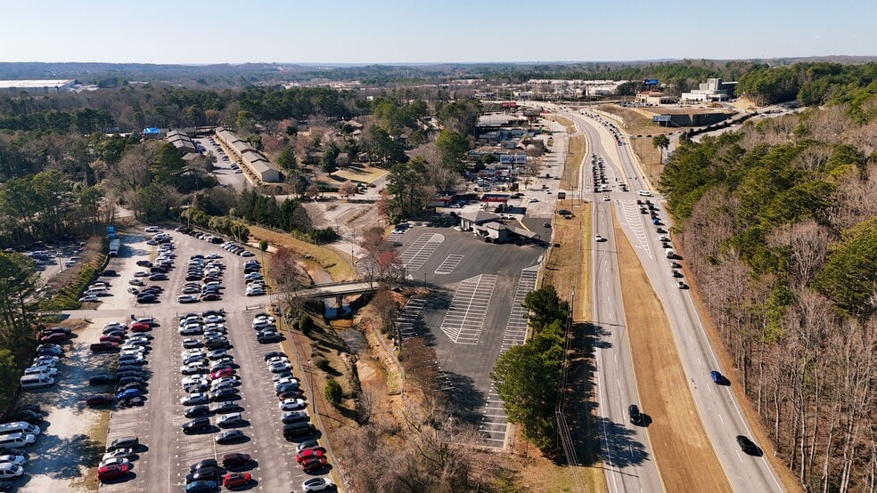 More Photos Of 3151 Camp Creek Pky, East Point Parking Lot For Lease