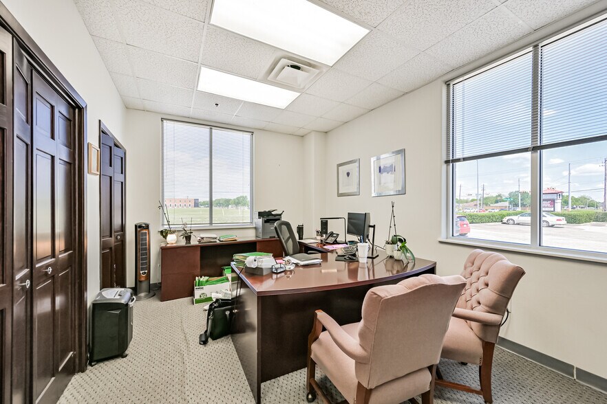 More Photos Of 4701 Preston Ave, Pasadena Office Residential For Sale