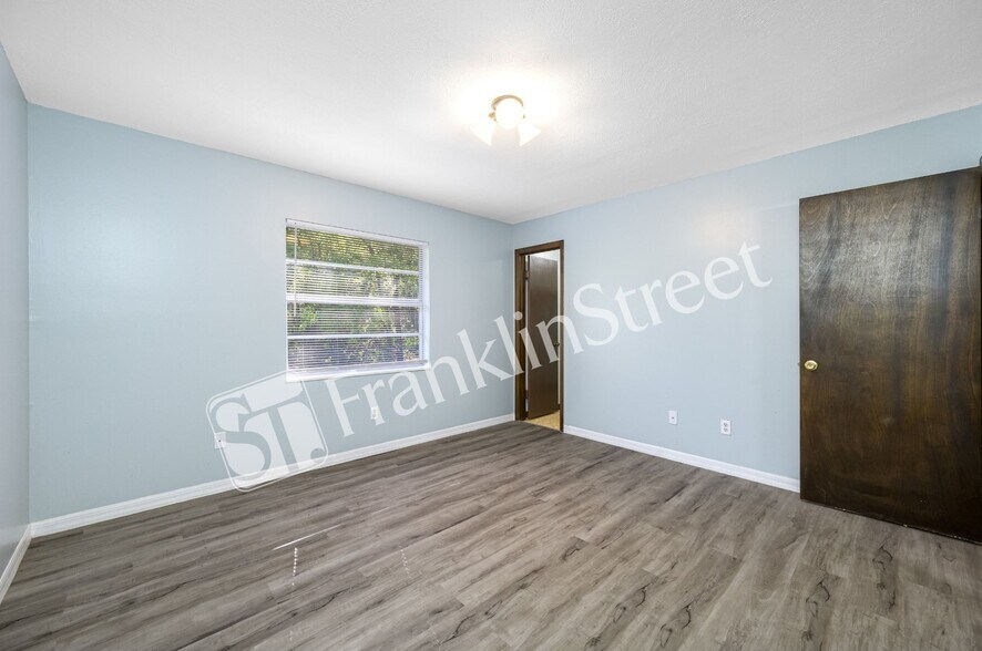 More Photos Of 4111 Alabama, Homosassa Apartments For Sale