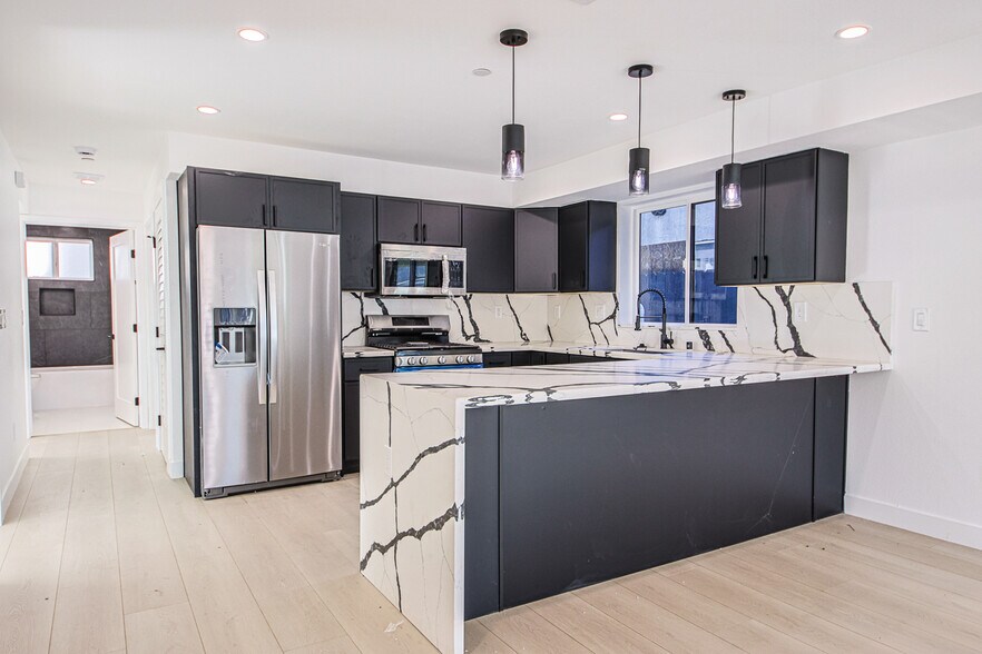 More Photos Of 5709 Auckland Ave, North Hollywood Apartments For Sale
