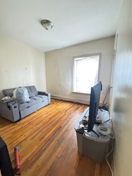 More Photos Of , Chicago Multifamily For Sale