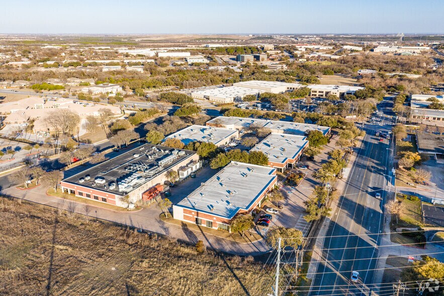 More Photos Of 8200 Cameron Rd, Austin Unknown For Lease