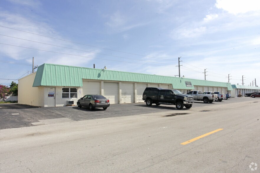 More Photos Of 1220-1252 SW 1st Way, Deerfield Beach Warehouse For Lease