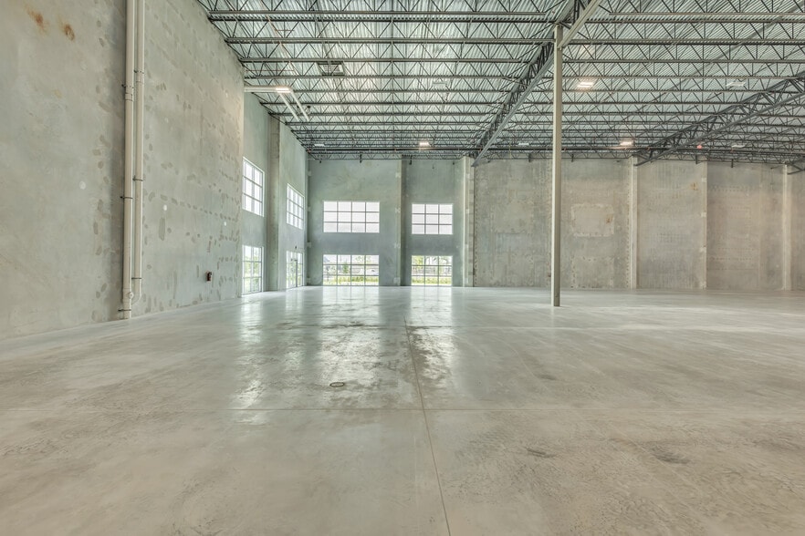 More Photos Of 6505 NW 167th St, Hialeah Unknown For Lease