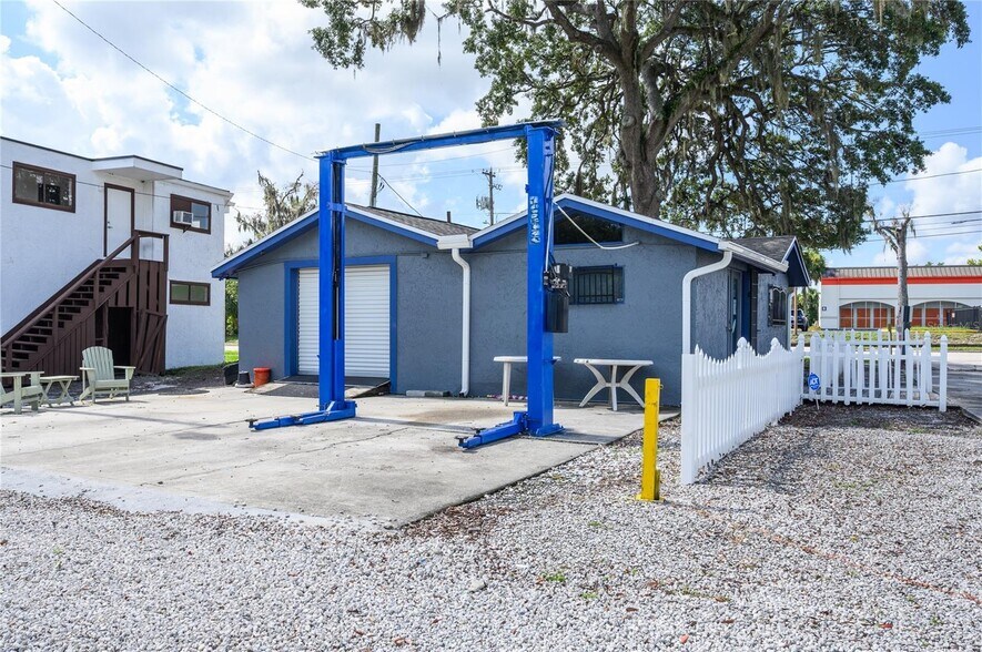 More Photos Of 377 E Sr-434, Longwood Auto Repair For Sale