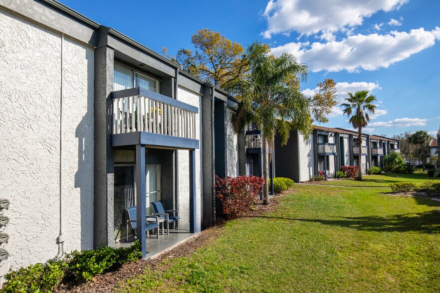 More Photos Of 804 Fairmaiden Ln, Brandon Apartments For Sale