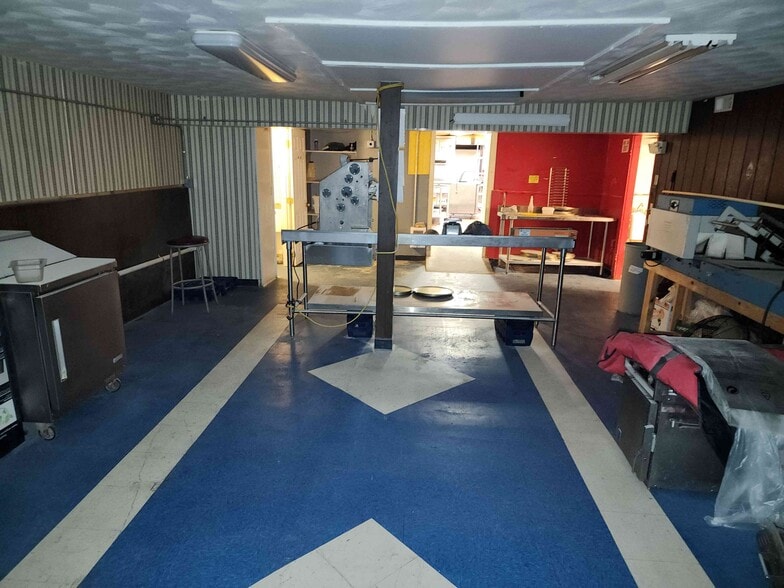 More Photos Of 114 E Main St, Saint Clairsville Restaurant For Lease