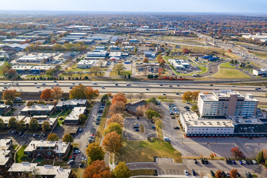 More Photos Of 8880 Ballentine St, Overland Park Office For Sale