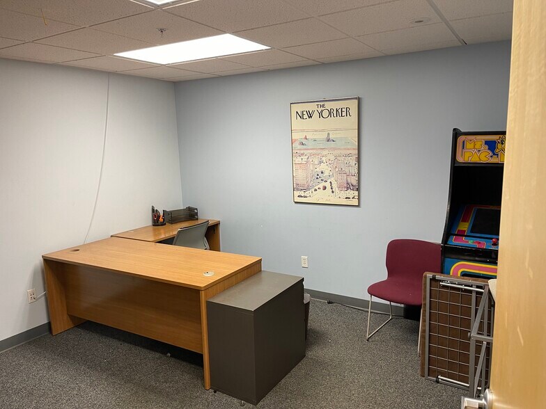 More Photos Of 4475 W 58th Ave, Arvada Light Distribution For Sale