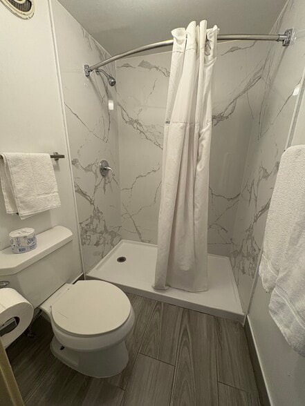 More Photos Of 326 S Airport Blvd, South San Francisco Hotel For Sale