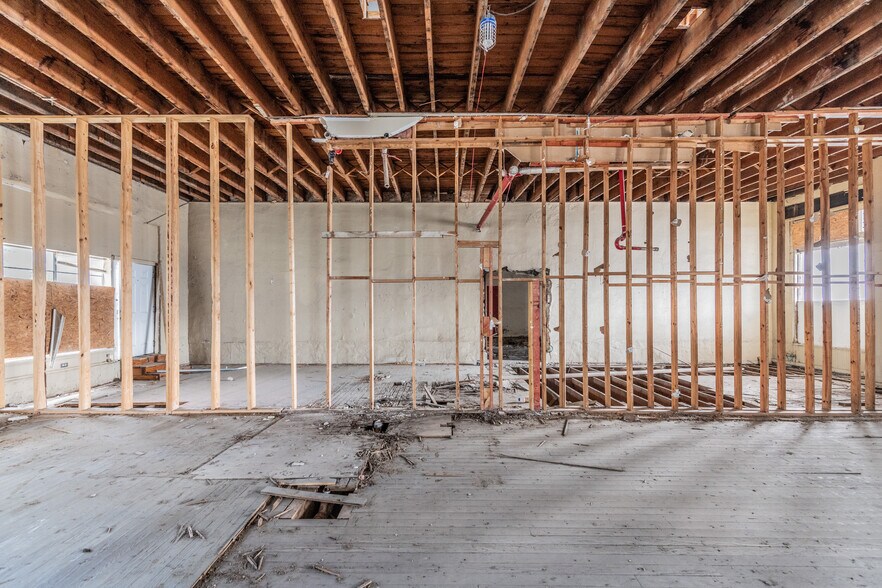 More Photos Of 1405 S Flores St, San Antonio Hospitality For Lease