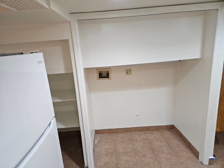 More Photos Of 4605 30th Ave, Astoria Apartments For Lease