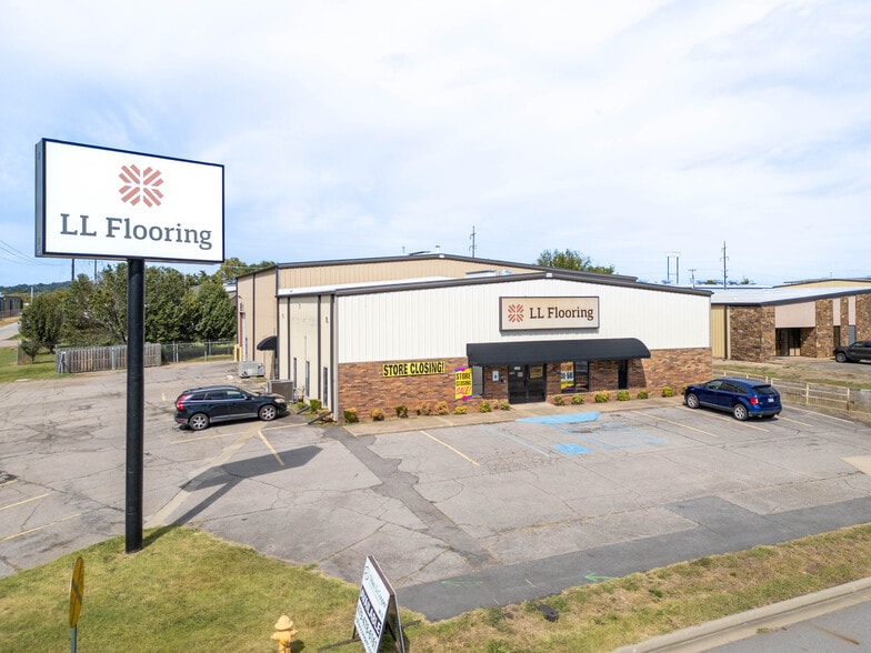 Primary Photo Of 2801 McKinley Ave, Fort Smith Warehouse For Lease
