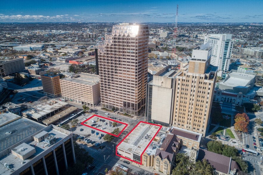 More Photos Of 800 Navarro St, San Antonio Office For Lease