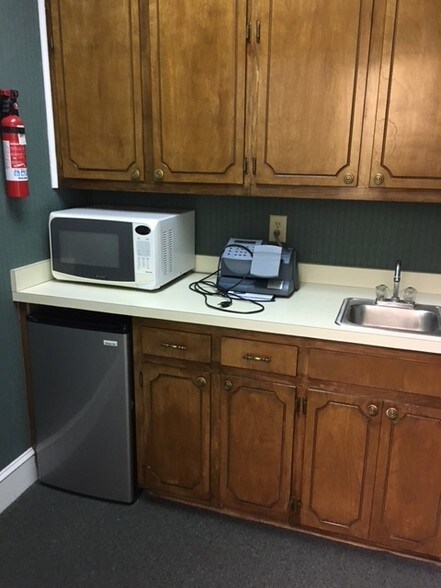 More Photos Of 4920-4928 Windy Hill Dr, Raleigh Coworking Space