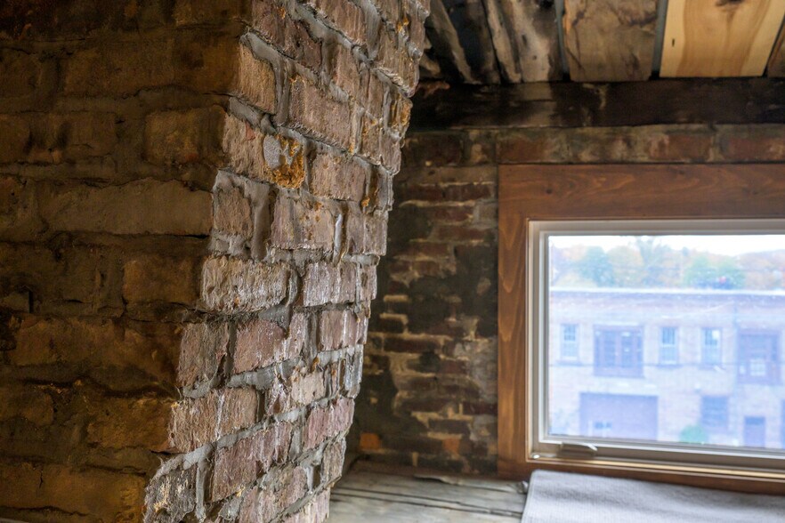 More Photos Of 705 Warren St, Hudson Storefront Retail Residential For Sale