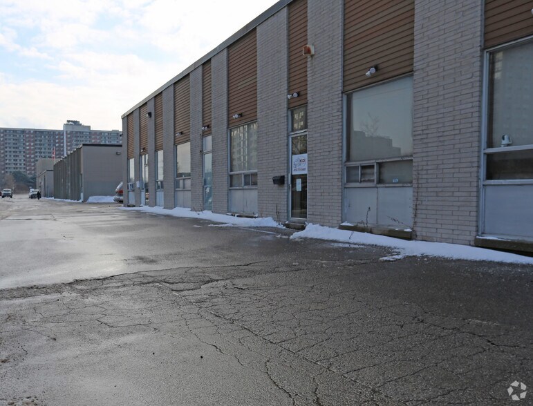 More Photos Of 2500 Lawrence Ave E, Toronto Showroom For Lease