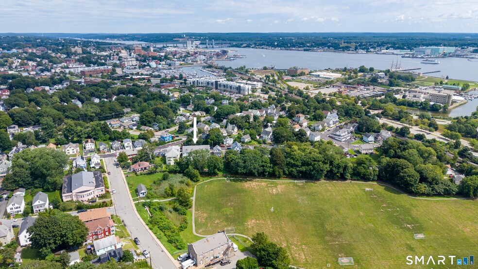 More Photos Of 80-82 Maple Ave, New London Apartments For Sale