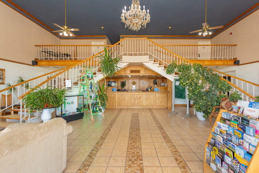 More Photos Of 2803 W 2nd St, Roswell Hotel For Sale