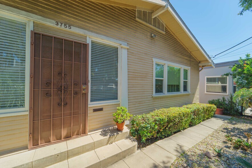 More Photos Of 1714 Robinson Ave, San Diego Apartments For Sale