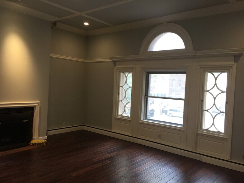More Photos Of 110 S 20th St, Philadelphia Office For Sale