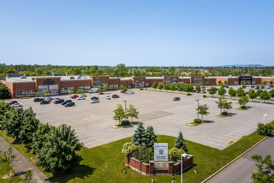 More Photos Of 1011-1195 BOUL St-Bruno, St-Bruno-de-Montarville Unknown For Lease