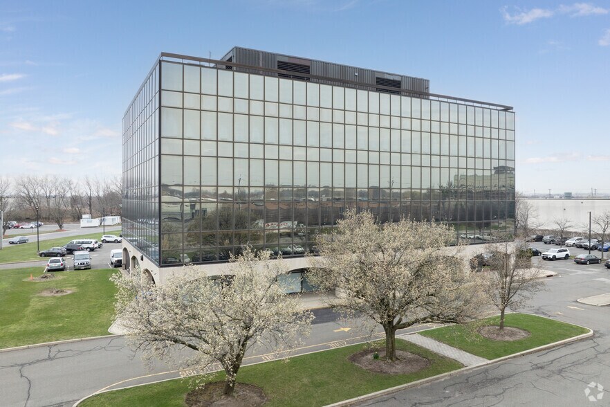 More Photos Of 3 Empire Blvd, Moonachie Office For Lease