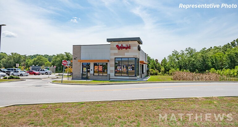 Primary Photo Of 3076 Pelham Pky, Pelham Fast Food For Sale