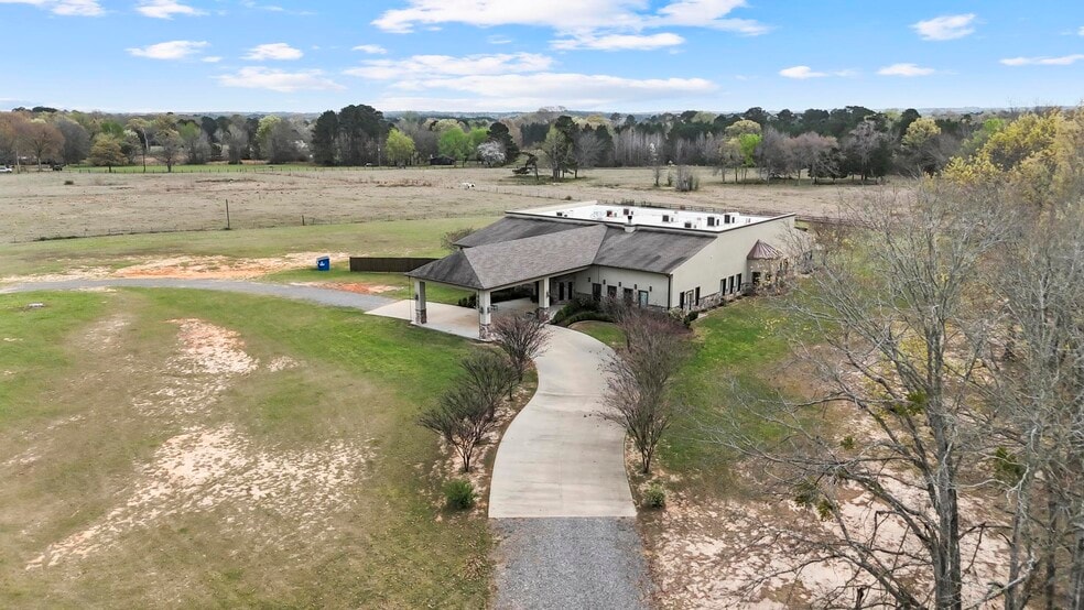 More Photos Of 14284 State Highway 322 N, Kilgore Lodge Meeting Hall For Sale