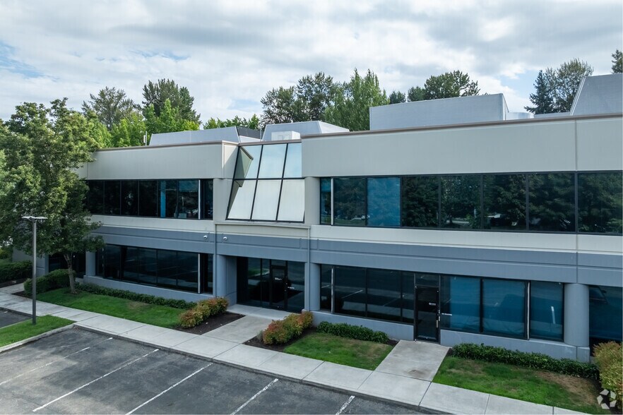 More Photos Of 8410 154th Ave NE, Redmond Flex For Lease