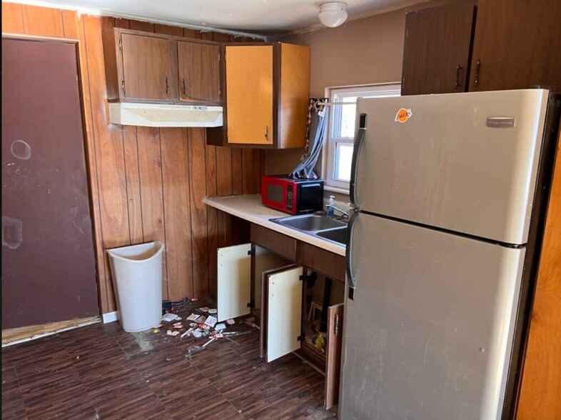 More Photos Of 5 Beverly Ln, Marissa Apartments For Sale