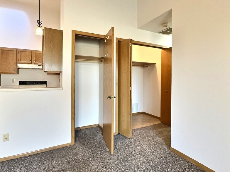 More Photos Of 2021 N Kimball St, Mitchell Apartments For Sale