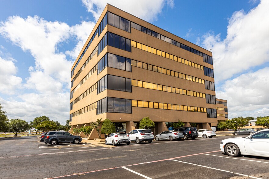 Primary Photo Of 305 NE Loop 820, Hurst Office For Lease