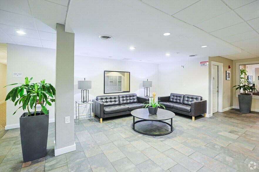More Photos Of 87 New St, Cambridge Apartments For Sale