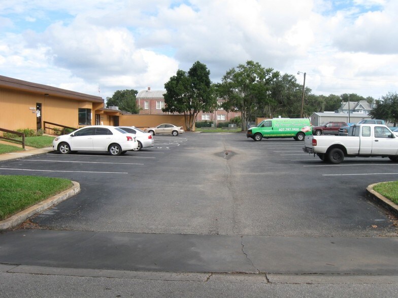 More Photos Of 819 E 1st St, Sanford Medical For Sale