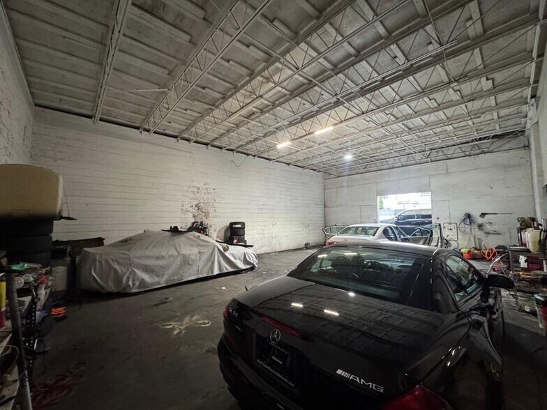 More Photos Of 4315 E Columbus Dr, Tampa Warehouse For Sale