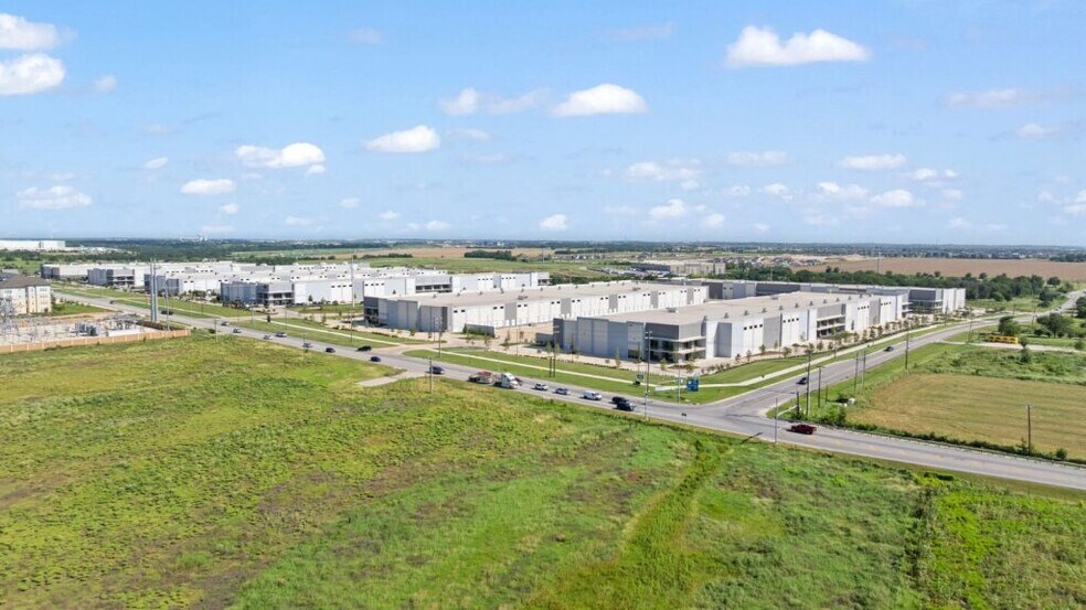 More Photos Of 3212 E Pecan St, Pflugerville Unknown For Lease