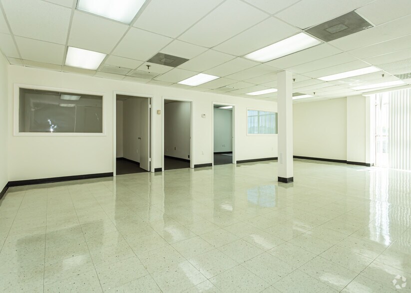 More Photos Of 7501-7521 NW 52nd St, Miami Unknown For Lease