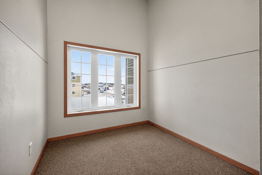 More Photos Of 2415-2501 24th Ave, Williston Apartments For Sale