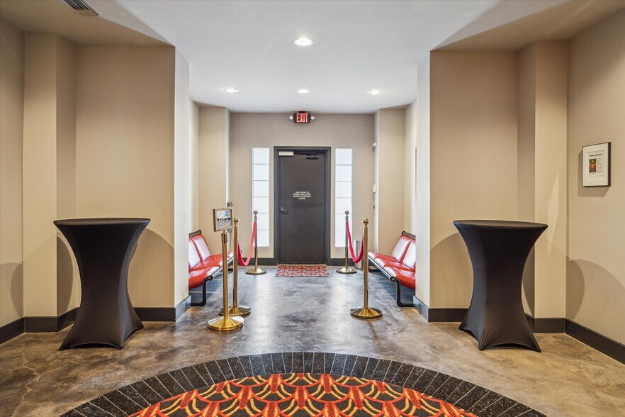 More Photos Of 5913 Washington Ave, Houston Office Residential For Sale